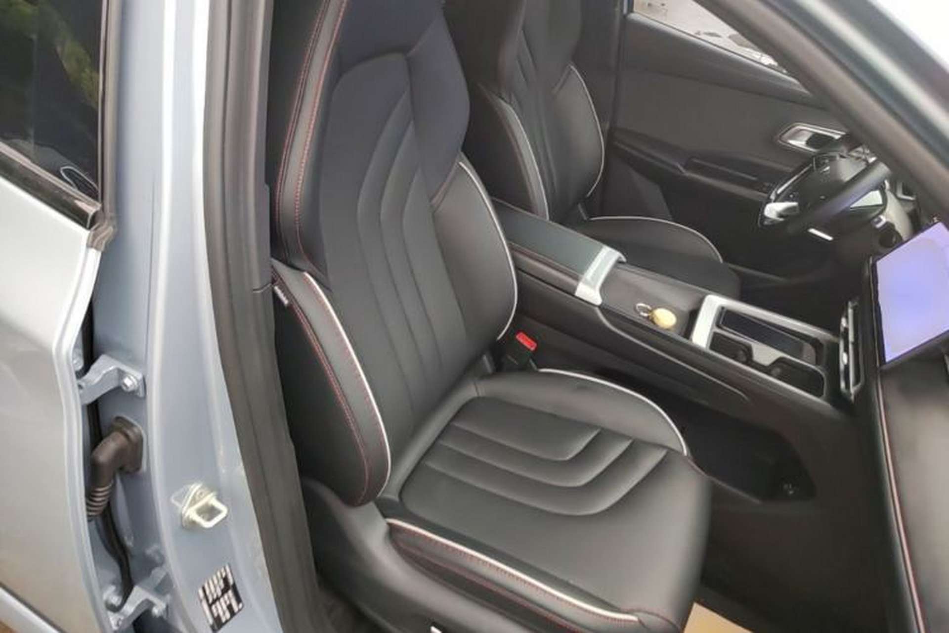 Used NETA X 2024 500 Prestige Edition Right Front Seat
