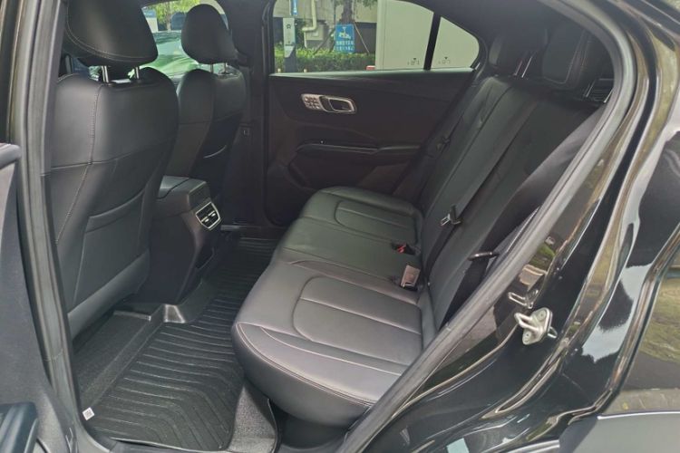Used NETA X 2025 500 Air Interior 11