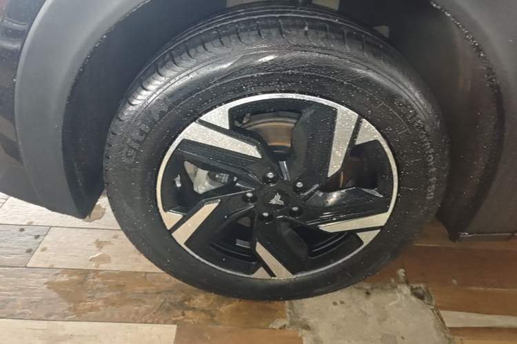 Used NETA X 2025 500 Air Left Front Wheel Hub
