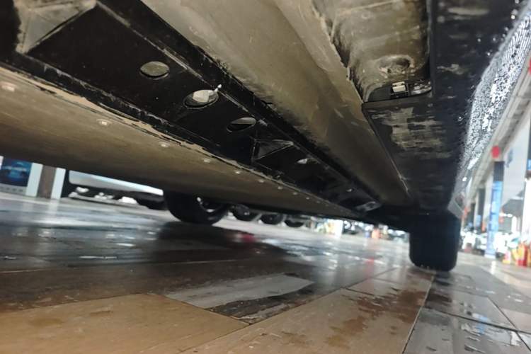 Used NETA X 2025 500 Air Right Side Sill
