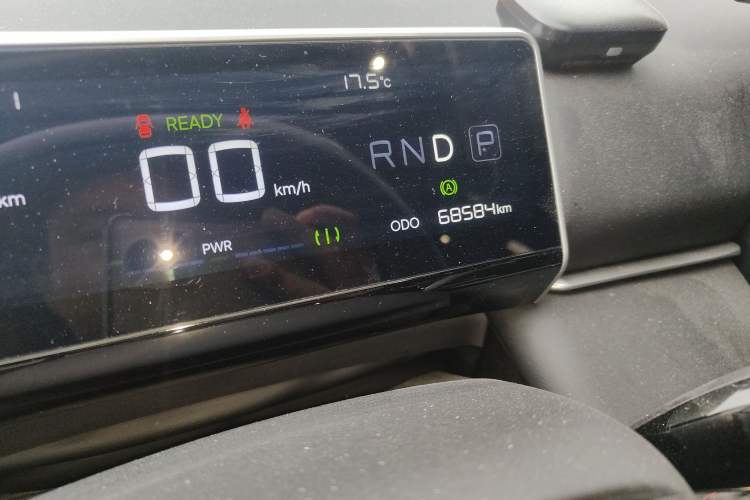 Used NETA X 2025 500 Plus Odometer Close Up