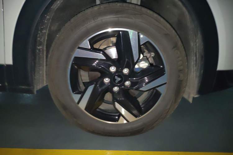 Used NETA X 2025 500 Air Right Front Wheel Hub