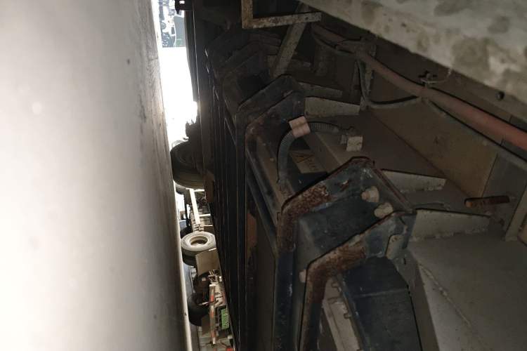 Used New Gonow Aoteng 2022 Pure Electric Van 41.93 kWh Hengtian Guoxuan Chassis Front Right