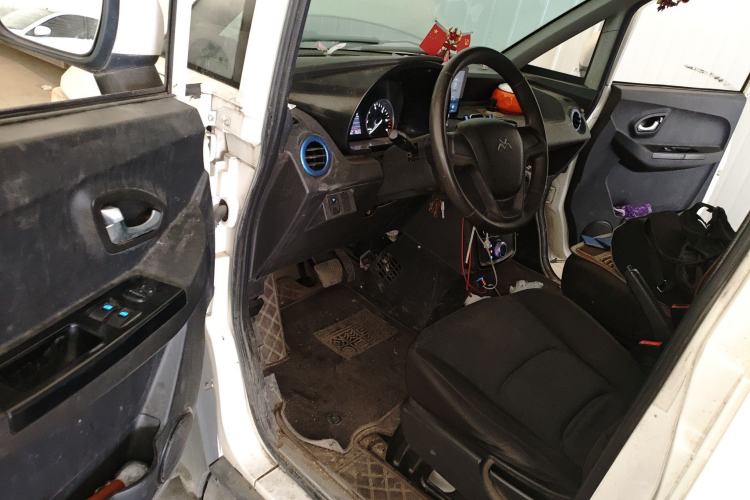 Used New Gonow Aoteng 2022 Pure Electric Van 41.93 kWh Hengtian Guoxuan Driver Seat