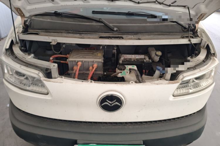 Used New Gonow Aoteng 2022 Pure Electric Van 41.93 kWh Hengtian Guoxuan Engine Bay