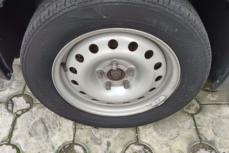Used New Gonow Aoteng 2022 Pure Electric Van 41.93 kWh Hengtian Guoxuan Left Front Wheel Hub