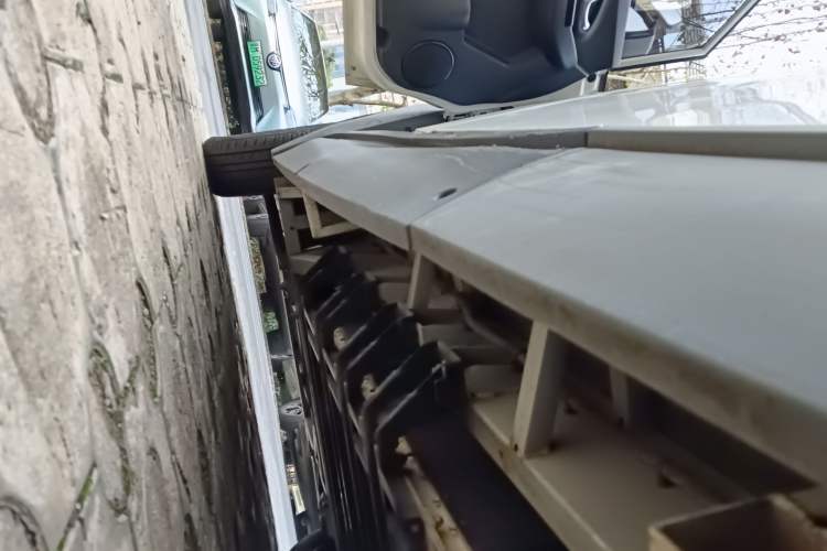 Used New Gonow Aoteng 2022 Pure Electric Van 41.93 kWh Hengtian Guoxuan Left Side Sill