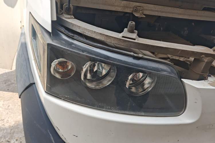 Used New Gonow Aoteng  Right Front Headlight