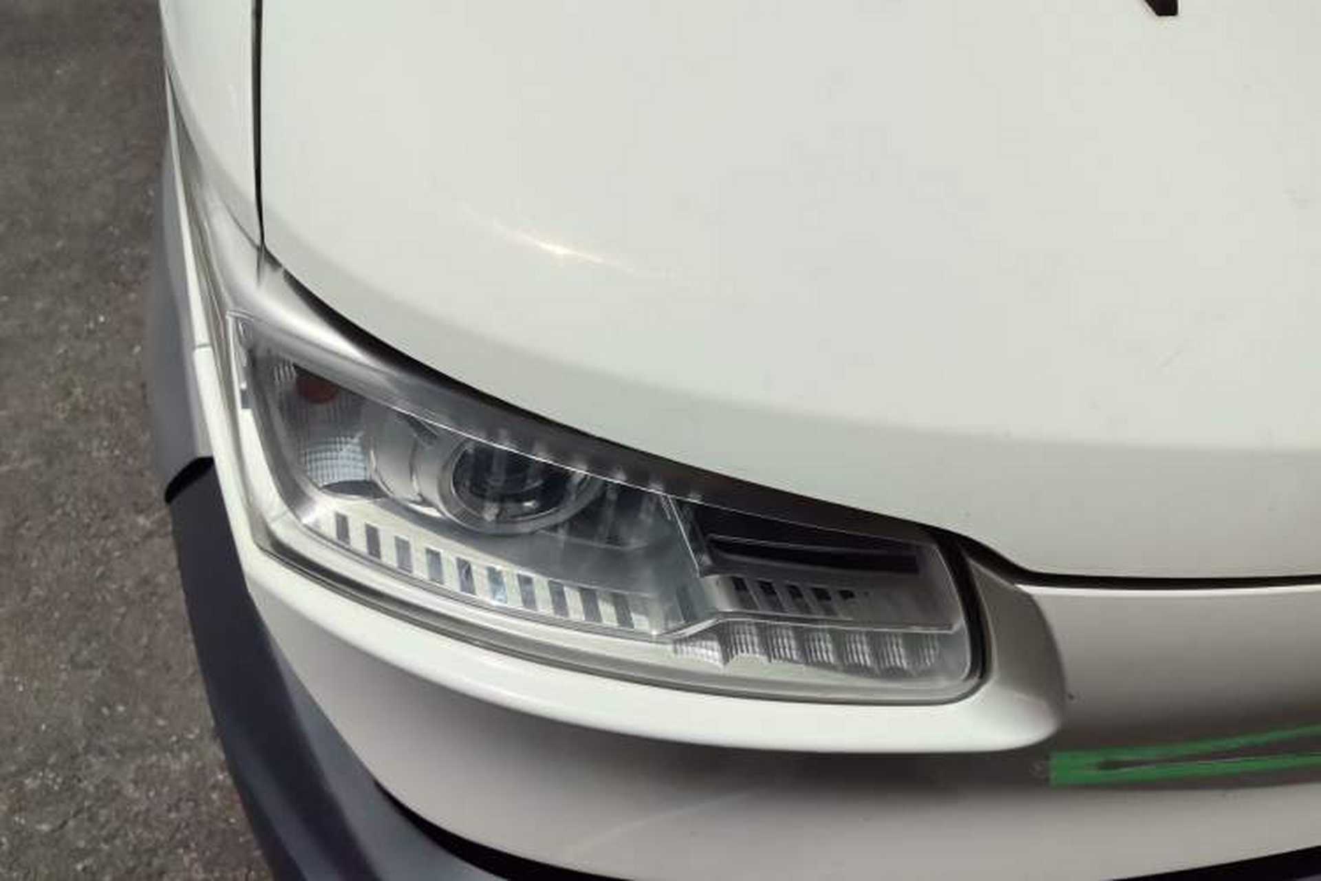 Used New Gonow Aoteng 2022 Pure Electric Van 41.93 kWh Hengtian Guoxuan Right Front Headlight