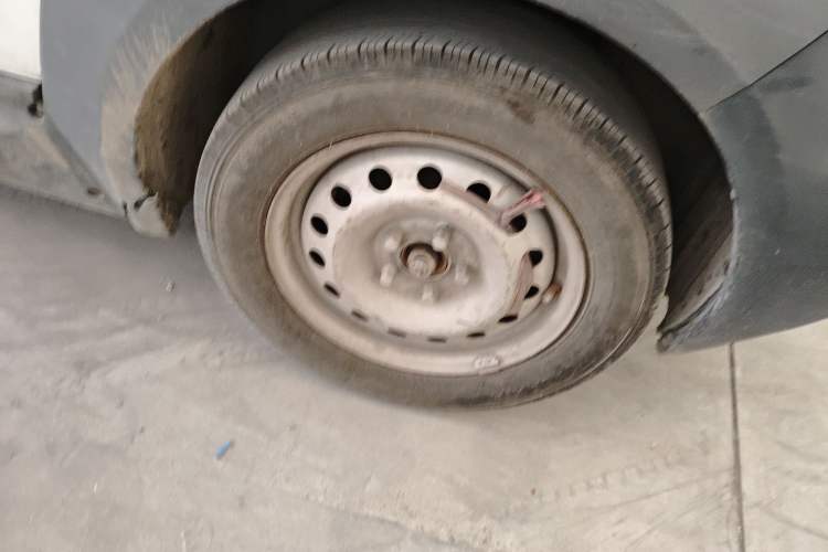 Used New Gonow Aoteng 2022 Pure Electric Van 41.93 kWh Hengtian Guoxuan Right Front Wheel Hub