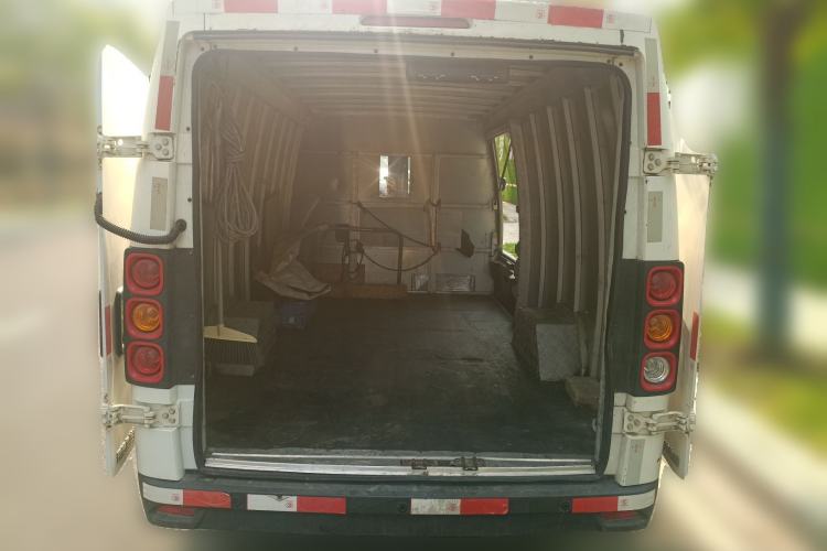 Used New Gonow Aoteng 2022 Pure Electric Van 41.93 kWh Hengtian Guoxuan Trunk