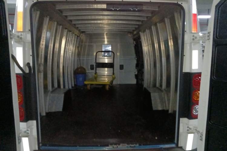 Used New Gonow Aoteng 2022 Pure Electric Van 41.93 kWh Hengtian Guoxuan Trunk