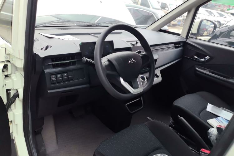 Used New Gonow Aoteng 2024 Pro Standard Edition 41.93 kWh Tianjin Hengtian Center Console