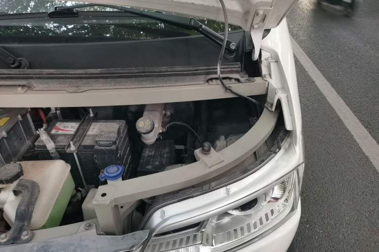 Used New Gonow Aoteng 2024 Pro Standard Edition 41.93 kWh Tianjin Hengtian Engine Bay Left