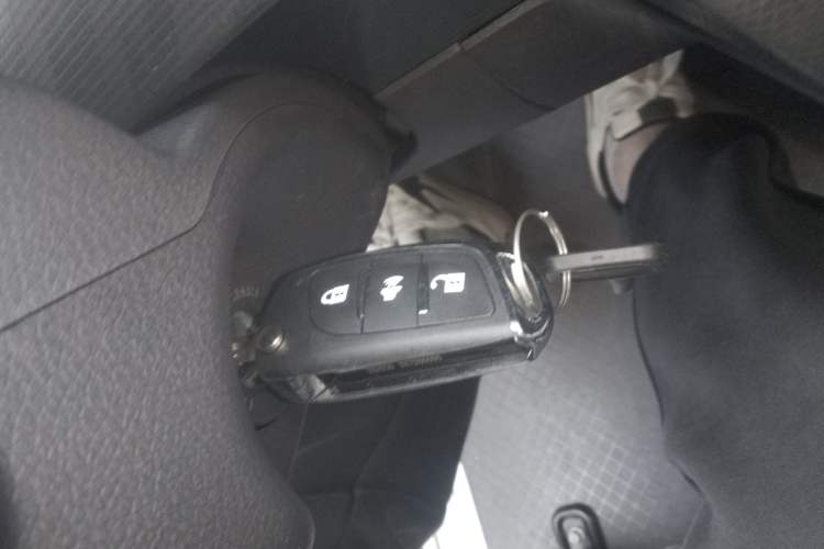 Used New Gonow Aoteng 2024 Pro Standard Edition 41.93 kWh Tianjin Hengtian Interior 1