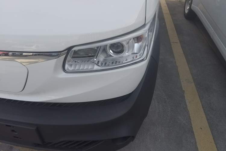 Used New Gonow Aoteng 2024 Pro Standard Edition 41.93 kWh Tianjin Hengtian Left Front Headlight