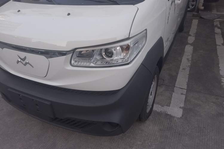 Used New Gonow Aoteng 2024 Pro Standard Edition 41.93 kWh Tianjin Hengtian Left Front Headlight
