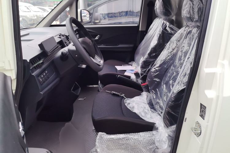 Used New Gonow Aoteng 2024 Pro Standard Edition 41.93 kWh Tianjin Hengtian Left Front Seat