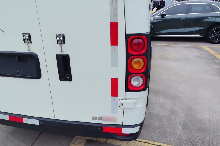 Used New Gonow Aoteng 2024 Pro Standard Edition 41.93 kWh Tianjin Hengtian Right Rear Taillight