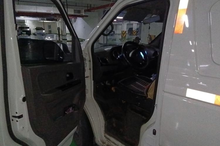 Used New Gonow Shuailing 2023 Standard Range with 41.64 kWh Lishen Power Driver Seat