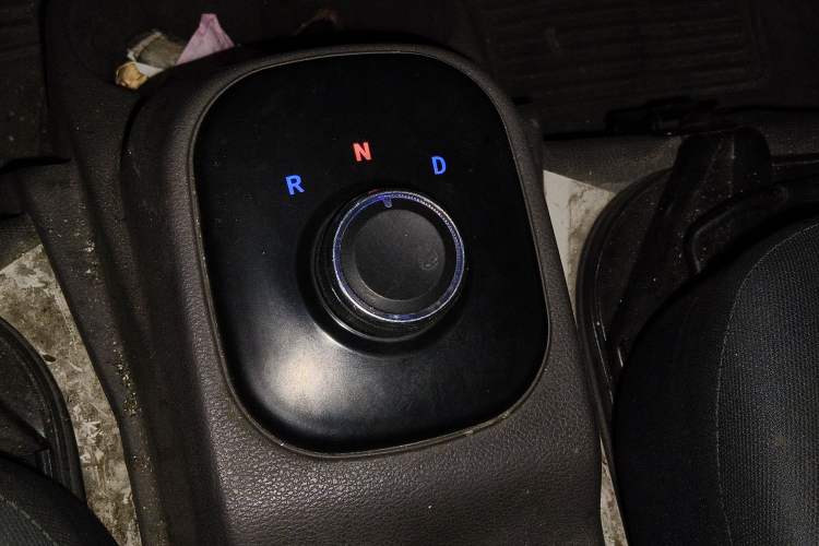 Used New Gonow Shuailing 2022 Standard Range 41.93 kWh Tianjin Hengtian Gear Lever