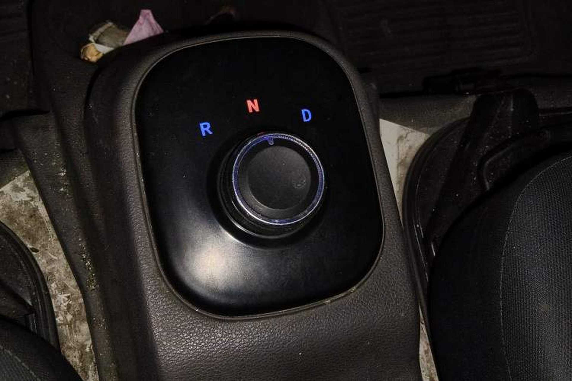 Used New Gonow Shuailing 2022 Standard Range 41.93 kWh Tianjin Hengtian Gear Lever