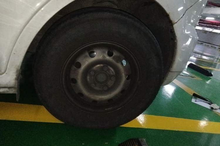 Used New Gonow Shuailing 2023 Standard Range with 41.64 kWh Lishen Power Right Front Wheel Hub