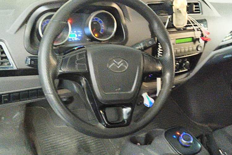 Used New Gonow Shuailing 2022 Standard Range 41.93 kWh Tianjin Hengtian Steering Wheel