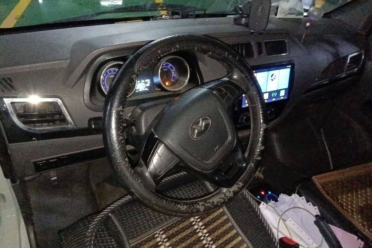 Used New Gonow Shuailing 2023 Standard Range with 41.64 kWh Lishen Power Steering Wheel