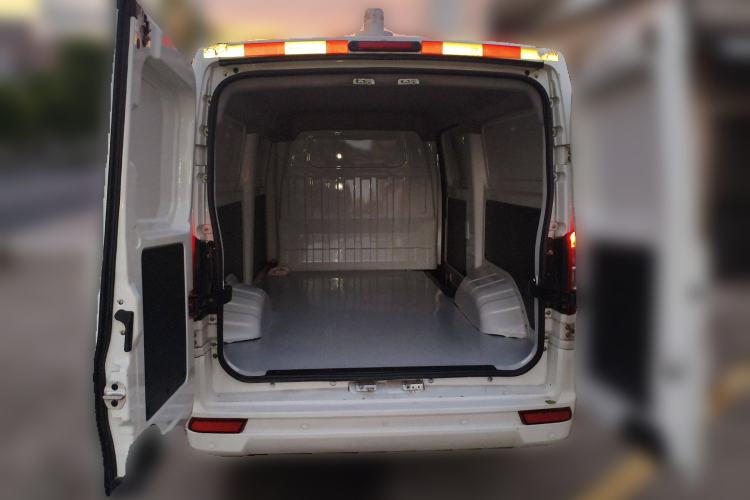 Used New Gonow Shuailing 2023 Standard Range 41.93 kWh Tianjin Guoxuan Trunk