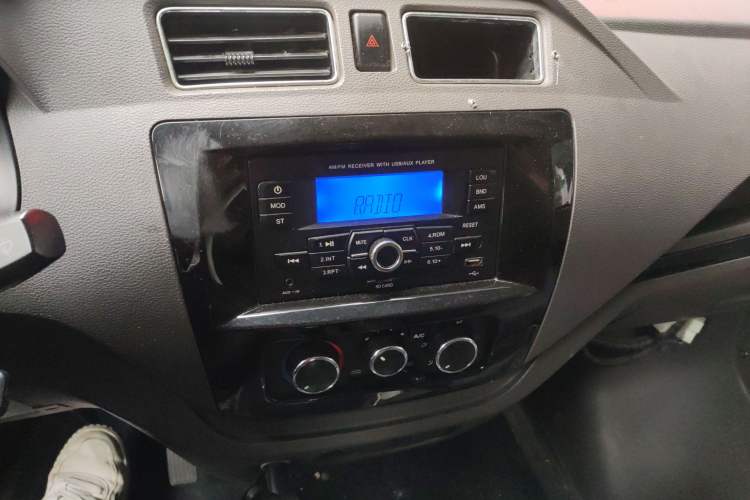 Used New Gonow Shuailing 2022 Standard Range with 41.64 kWh Lishen Power Audio And AC Panel