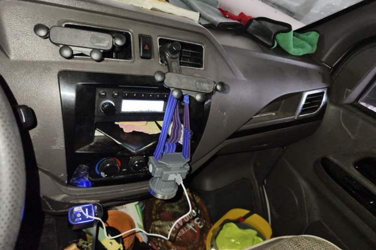 Used New Gonow Shuailing 2022 Standard Range with 41.64 kWh Lishen Power Audio And AC Panel
