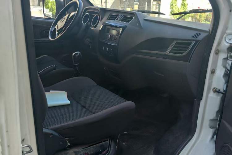 Used New Gonow Shuailing 2022 Standard Range with 41.64 kWh Lishen Power Audio And AC Panel