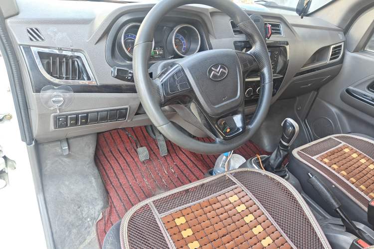 Used New Gonow Shuailing 2022 Standard Range with 41.64 kWh Lishen Power Center Console