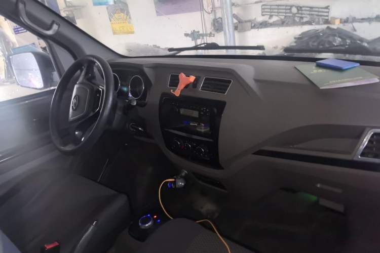 Used New Gonow Shuailing 2022 Standard Range with 41.64 kWh Lishen Power Center Console