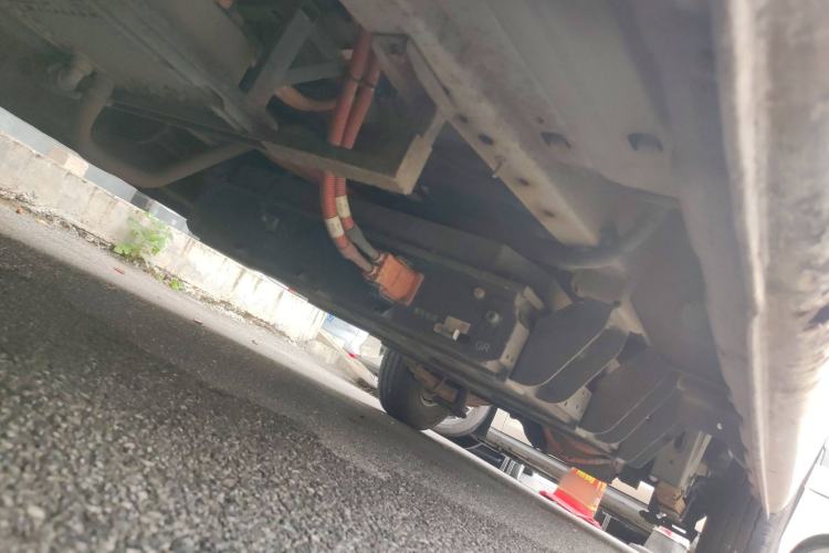Used New Gonow Shuailing 2022 Standard Range with 41.64 kWh Lishen Power Chassis Front Left