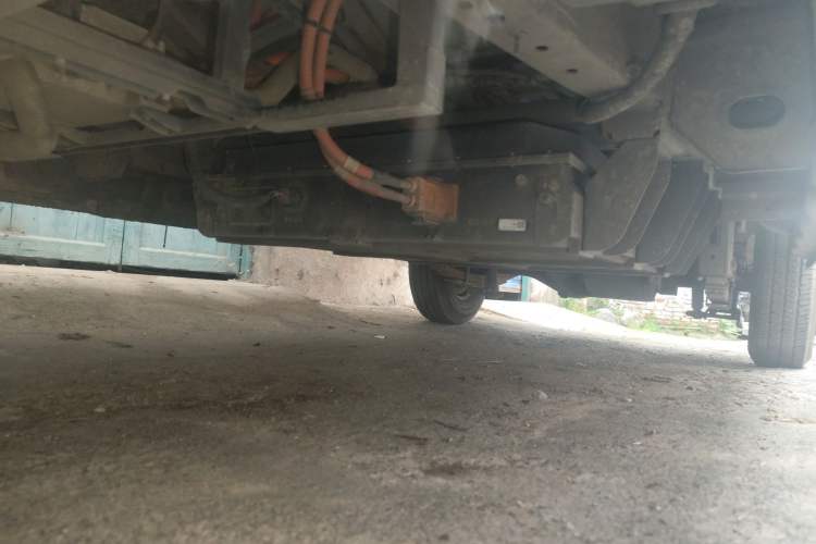 Used New Gonow Shuailing 2022 Standard Range with 41.64 kWh Lishen Power Chassis Front Left