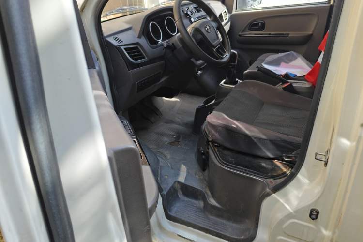 Used New Gonow Shuailing 2022 Standard Range with 41.64 kWh Lishen Power Driver Seat