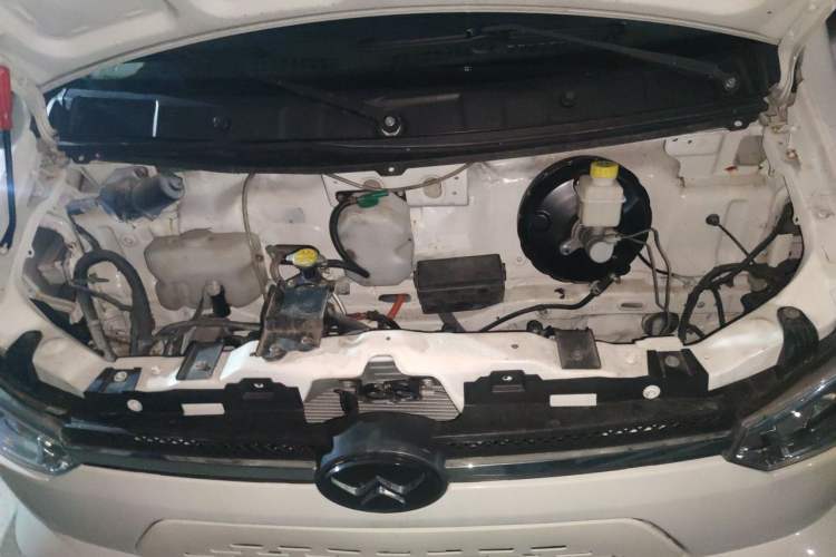 Used New Gonow Shuailing 2022 Standard Range with 41.64 kWh Lishen Power Engine Bay