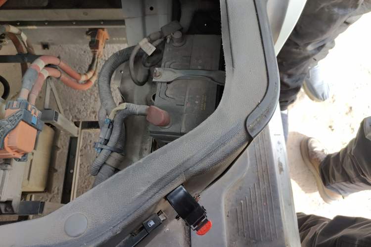 Used New Gonow Shuailing 2022 Standard Range with 41.64 kWh Lishen Power Engine Bay Left