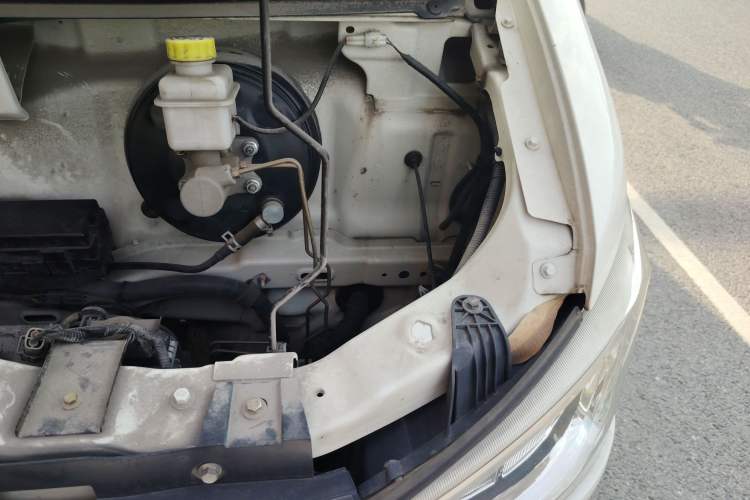 Used New Gonow Shuailing 2022 Standard Range with 41.64 kWh Lishen Power Engine Bay Left