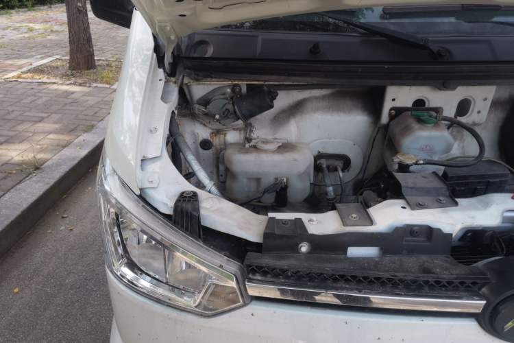 Used New Gonow Shuailing 2022 Standard Range with 41.64 kWh Lishen Power Engine Bay Right