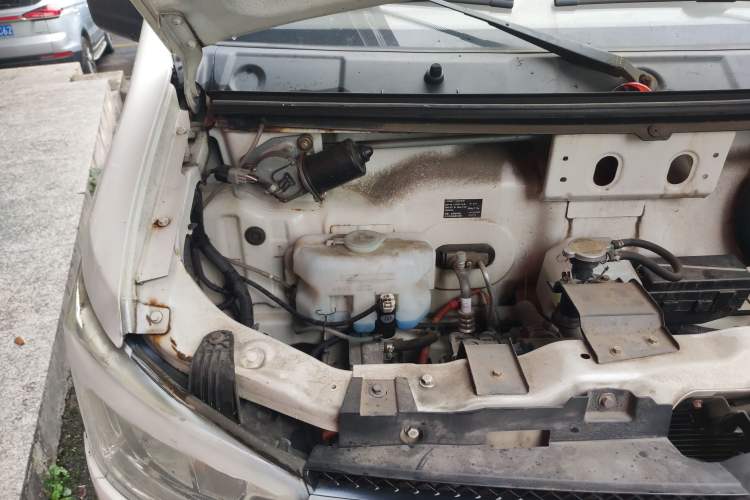 Used New Gonow Shuailing 2022 Standard Range with 41.64 kWh Lishen Power Engine Bay Right
