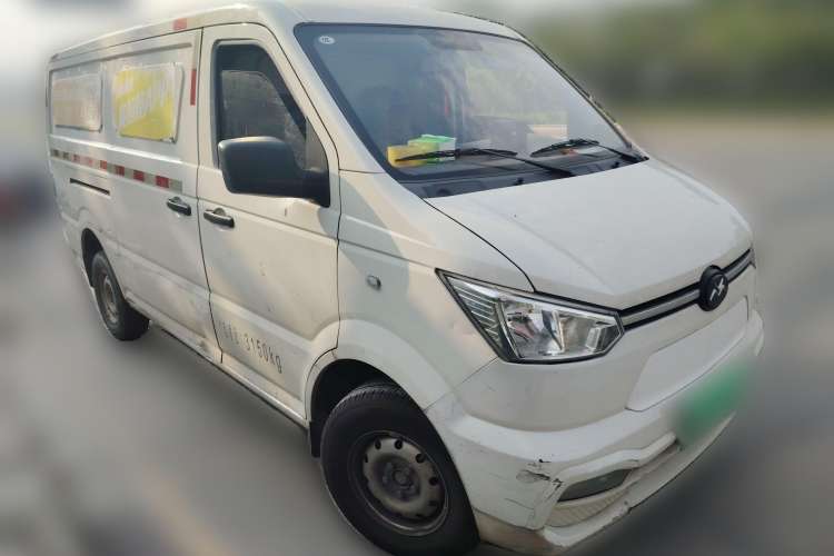 Used New Gonow Shuailing 2022 Standard Range with 41.64 kWh Lishen Power Front Right 45 Deg