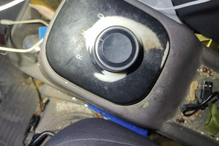 Used New Gonow Shuailing 2022 Standard Range with 41.64 kWh Lishen Power Gear Lever