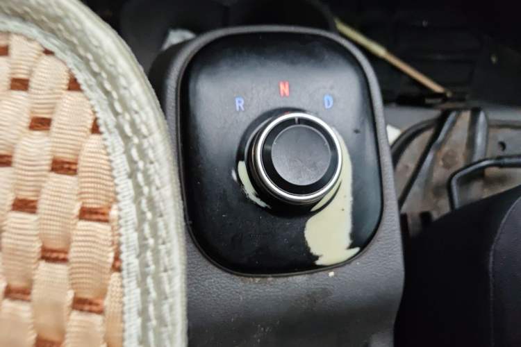 Used New Gonow Shuailing 2022 Standard Range 41.93 kWh Tianjin Hengtian Gear Lever