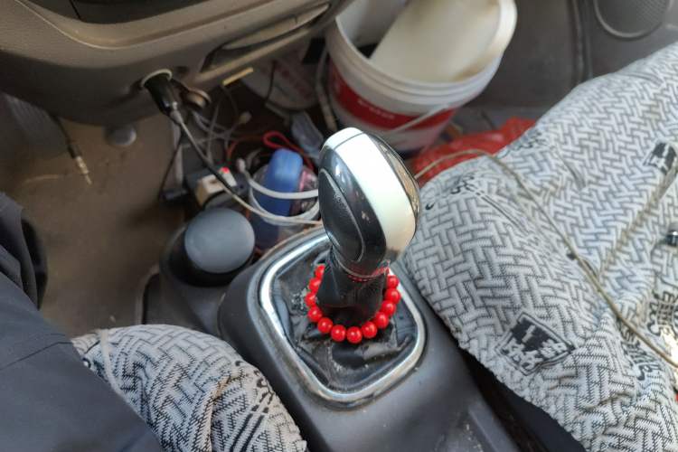 Used New Gonow Shuailing 2022 Standard Range with 41.64 kWh Lishen Power Gear Lever