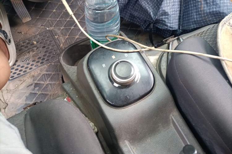 Used New Gonow Shuailing 2022 Standard Range with 41.64 kWh Lishen Power Gear Lever
