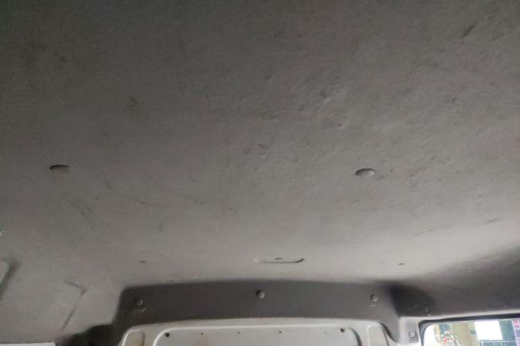 Used New Gonow Shuailing 2022 Standard Range with 41.64 kWh Lishen Power Headliner