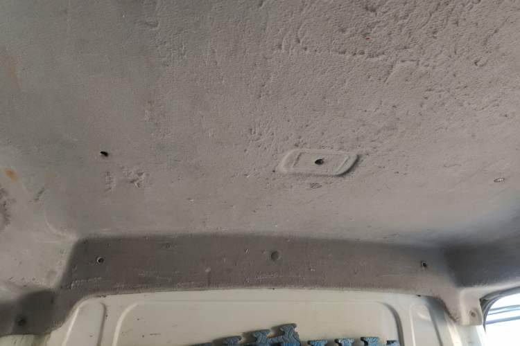 Used New Gonow Shuailing 2022 Standard Range with 41.64 kWh Lishen Power Headliner